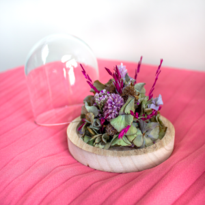 Cloche de fleurs séchées