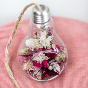 Ampoule de fleurs séchées