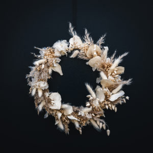 Couronne de fleurs séchées