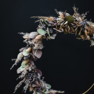 Cercle de fleurs séchées