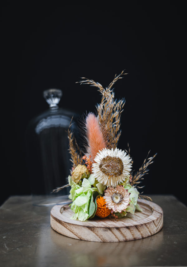 Cloche de fleurs séchées